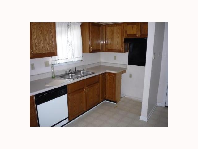 3220 Kirkwall Road Memphis, TN 38128 - Photo 3 of 7