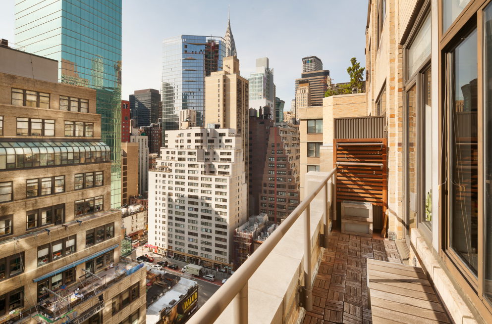 310 East 46th Street, Unit 16R Manhattan, NY 10017 - Photo 6 of 8