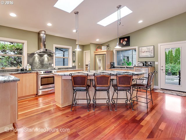 36688 Southwest Blooming Fern Hill Road Cornelius, OR 97113 - Photo 7 of 32 Gallery Image 7