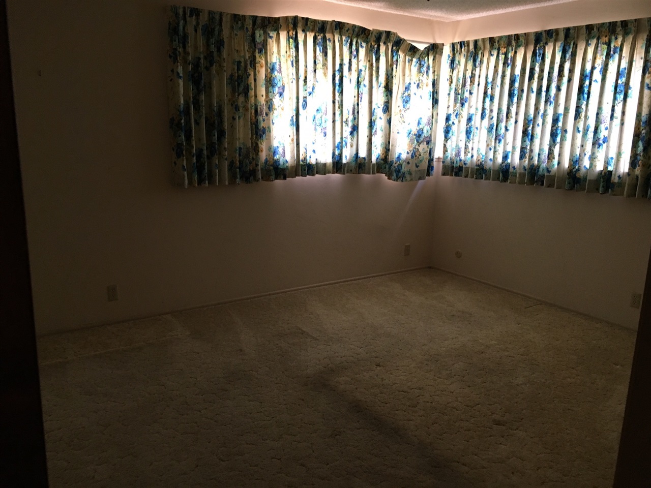 2202 M And R Ranch Road Fallbrook, CA 92028 - Photo 17 of 25 Upper level bedroom.