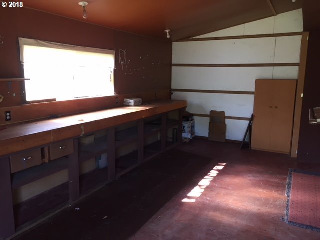 2911 Bowman Road Reedsport, OR 97467 - Photo 19 of 24 Gallery Image 19