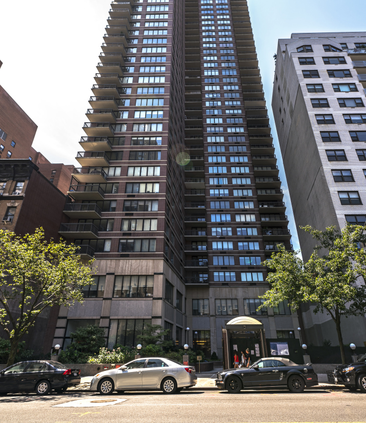 The Oxford 422 E 72nd St, Manhattan, NY 10021 - Photo 2 of 11