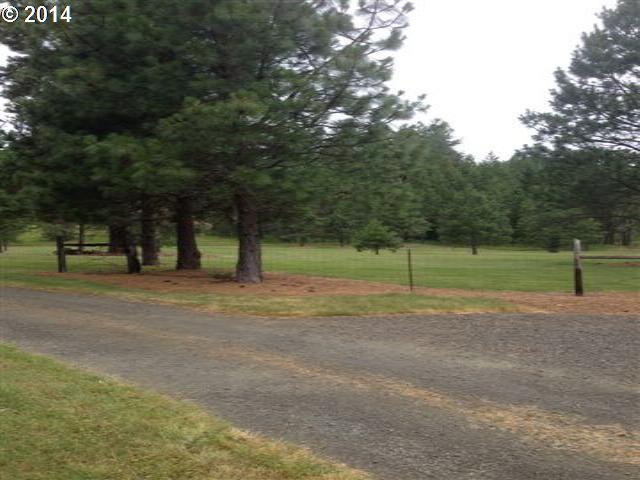 2856 Doerner Road Roseburg, OR 97471 - Photo 5 of 16 Gallery Image 5