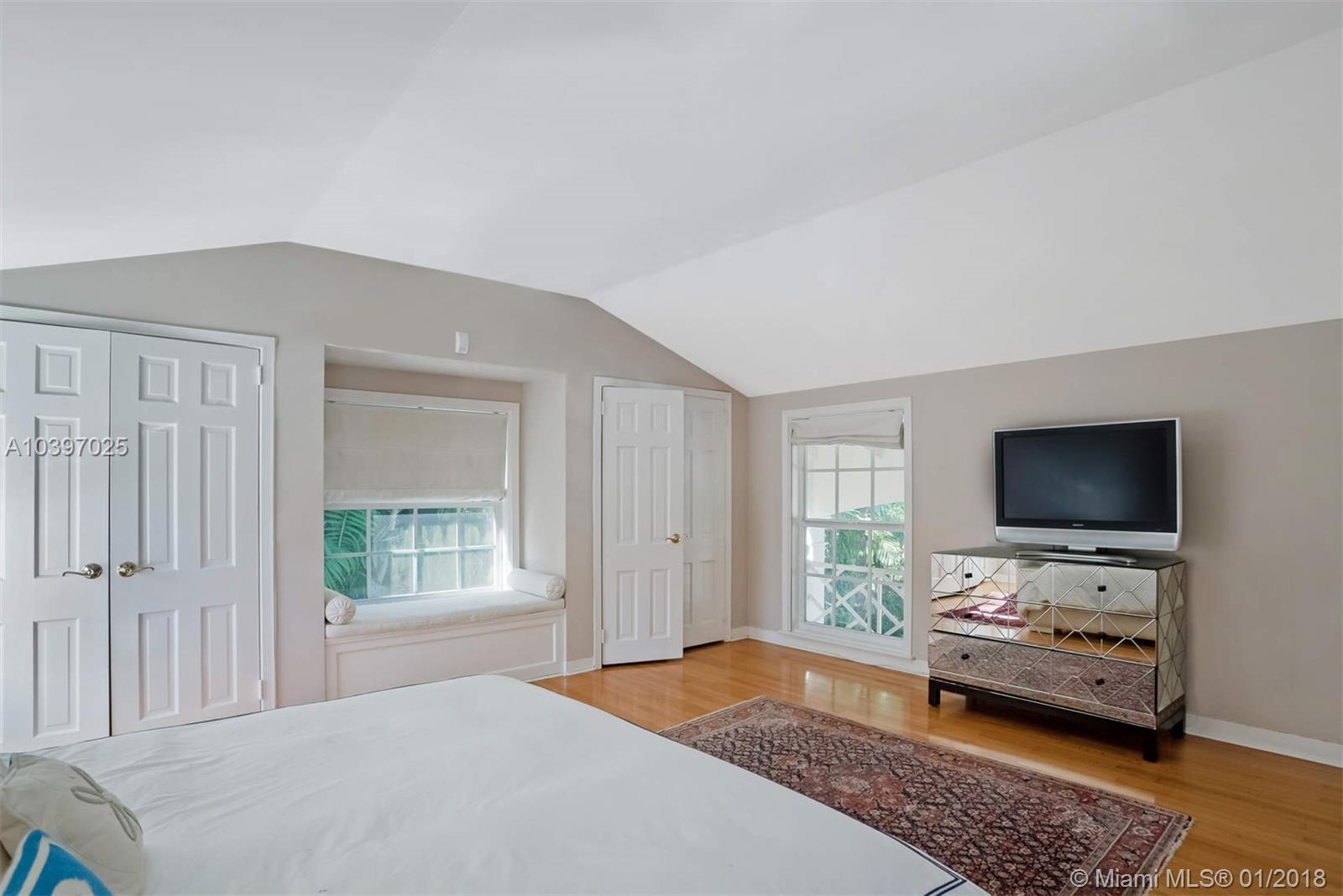 4550 Island Road Miami, FL 33137 - Photo 12 of 20