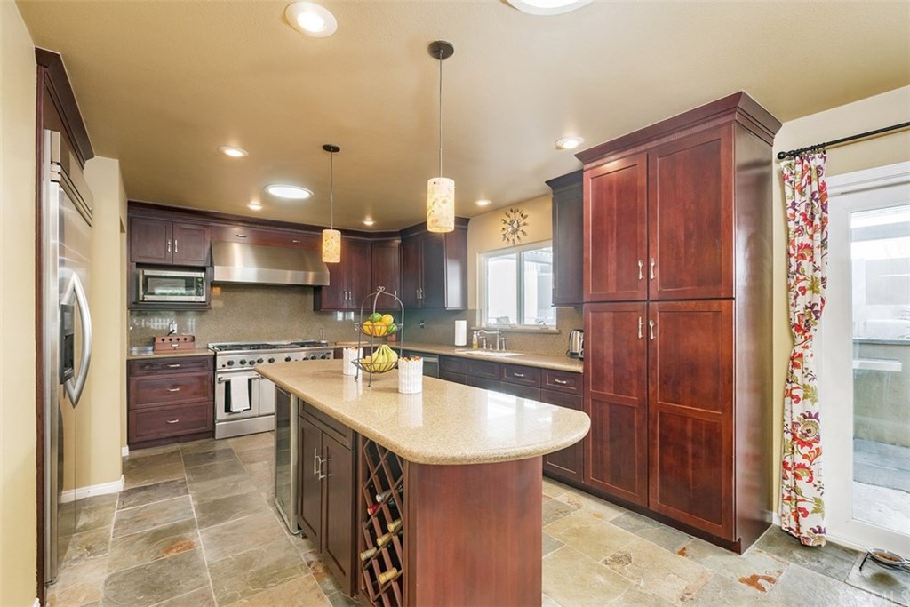 1290 Tamarack Avenue Brea, CA 92821 - Photo 10 of 38