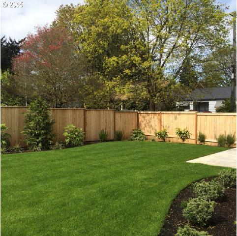 4475 Southwest Carson Street Portland, OR 97219 - Photo 1 of 24 Gallery Image 1