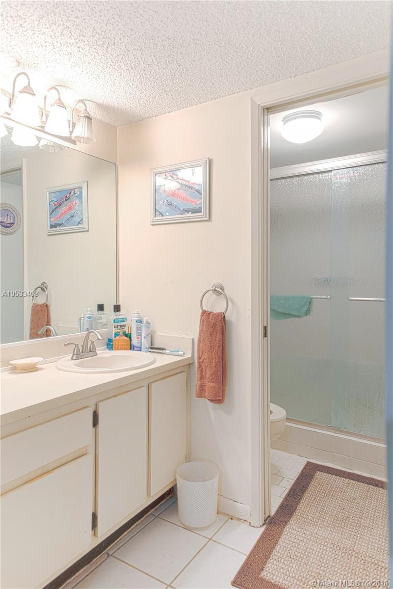 18800 Jolson Avenue, Unit 8 Boca Raton, FL 33496 - Photo 19 of 29 Gallery Image 19