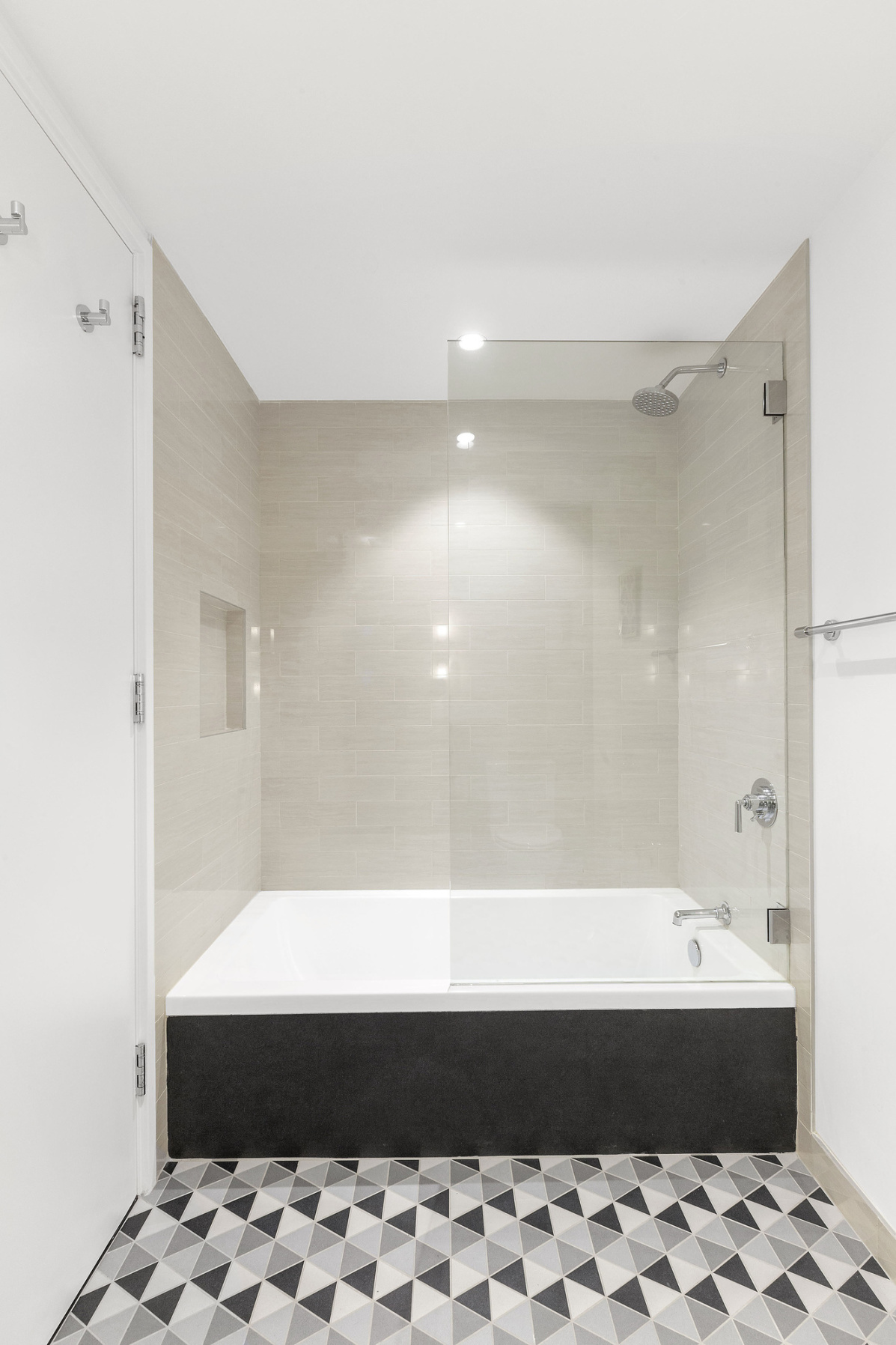 234 East 23rd Street, Unit 3A Manhattan, NY 10010 - Photo 8 of 16