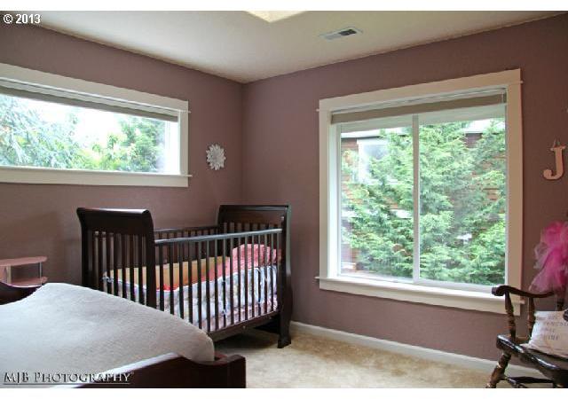 3048 Southwest Collins Court Portland, OR 97219 - Photo 13 of 16 Gallery Image 13