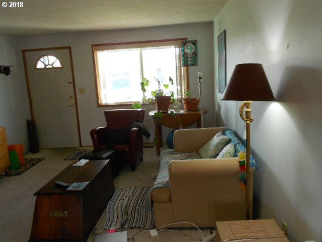 1548 Thompson Road Woodburn, OR 97071 - Photo 17 of 17 Gallery Image 17