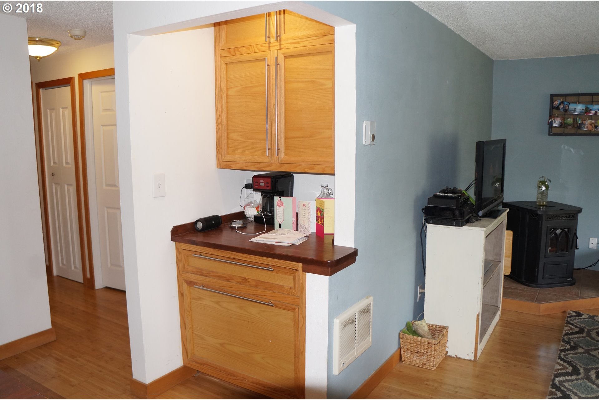 20075 Southwest Pike Street Aloha, OR 97078 - Photo 6 of 19 Gallery Image 6