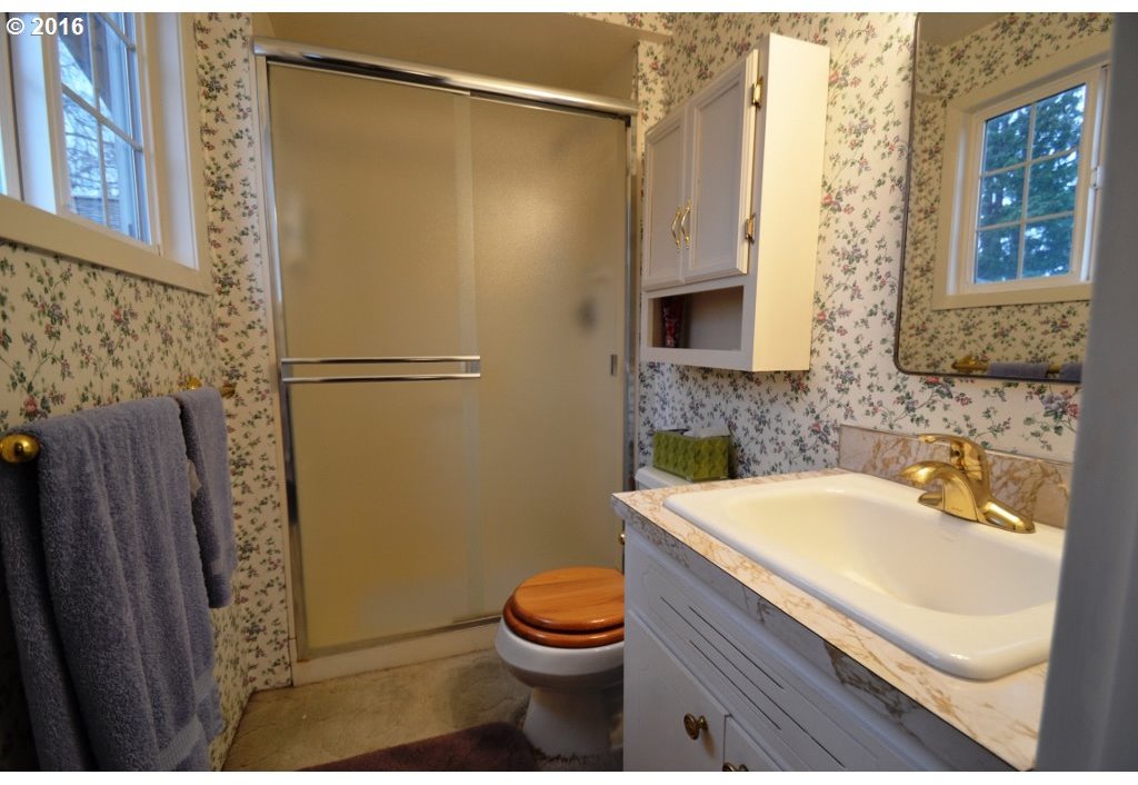 6551 Scism Road Northeast Silverton, OR 97381 - Photo 11 of 29