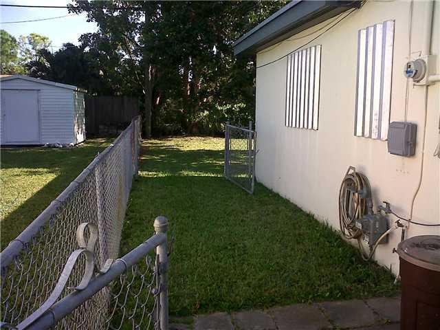 19541 Holiday Road Miami, FL 33157 - Photo 3 of 7