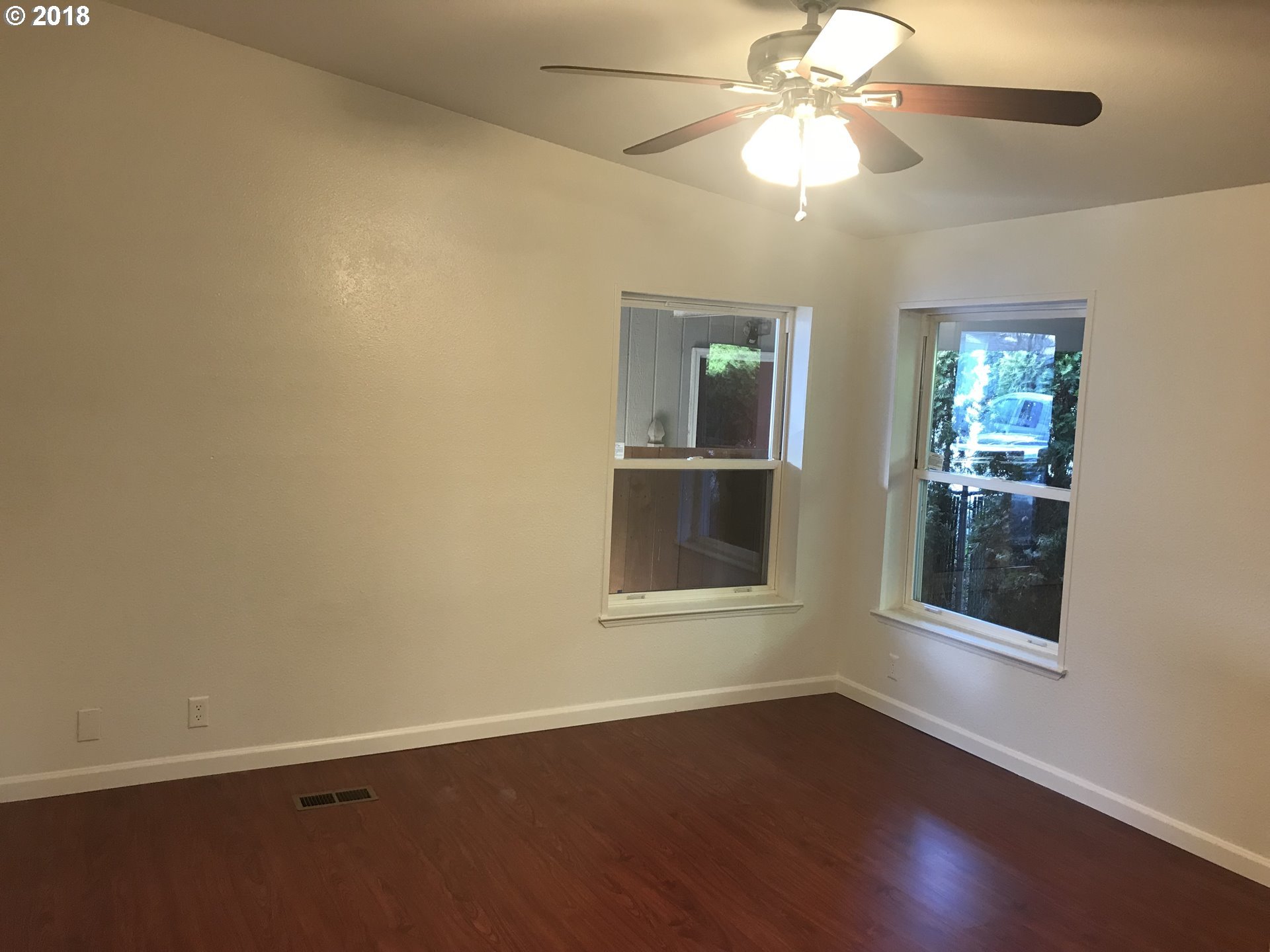 13326 Southeast Reedway Place Portland, OR 97236 - Photo 11 of 18 Gallery Image 11