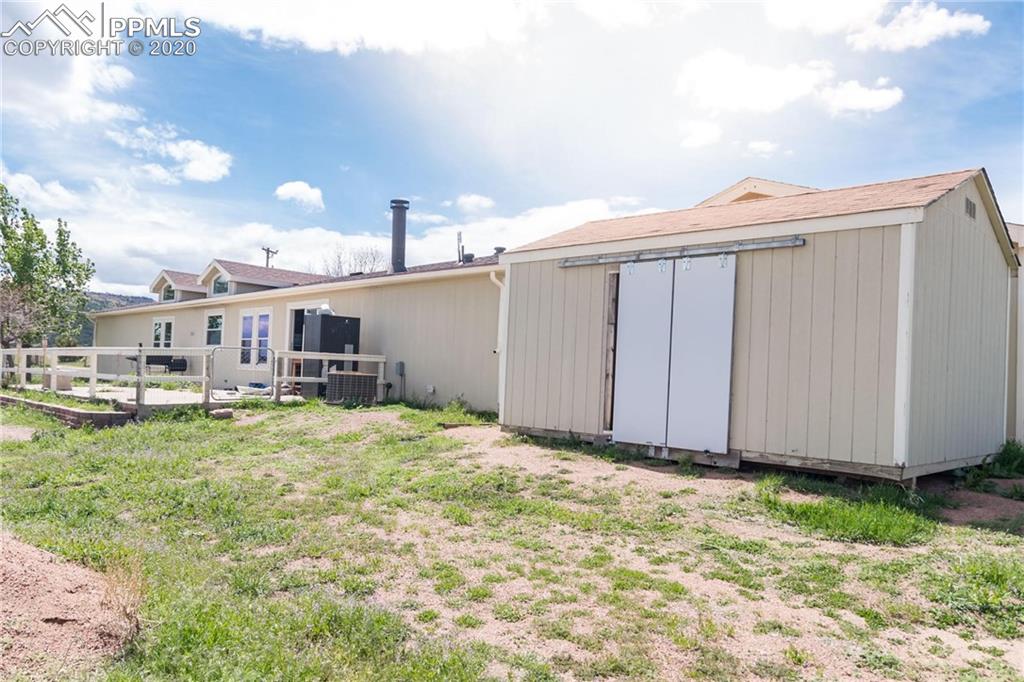 2084 Barrett Road Colorado Springs, CO 80926 - Photo 14 of 20