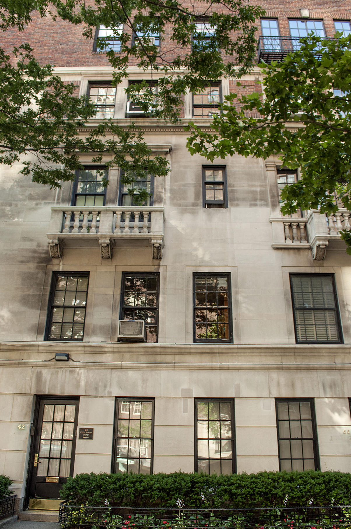 40 5th Avenue, Unit 3D Manhattan, NY 10011 - Photo 11 of 12