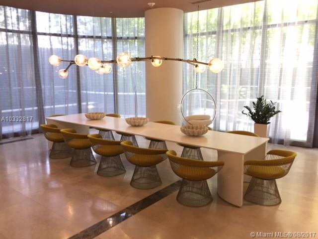 45 Southwest 9th Street, Unit PH4906 Miami, FL 33130 - Photo 13 of 40