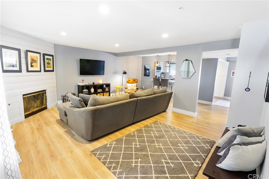 533 Walnut Avenue, Unit 9 Long Beach, CA 90802 - Photo 7 of 32