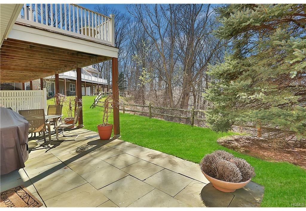 49 Winding Ridge Road White Plains, NY 10603 - Photo 23 of 30