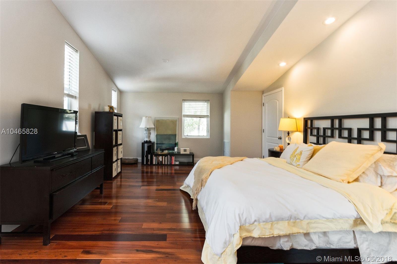 64 Southwest 18th Road Miami, FL 33129 - Photo 19 of 31 Gallery Image 19
