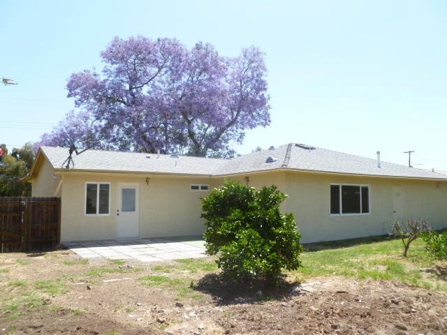 570 Broadview Street Spring Valley, CA 91977 - Photo 4 of 25 Gallery Image 4