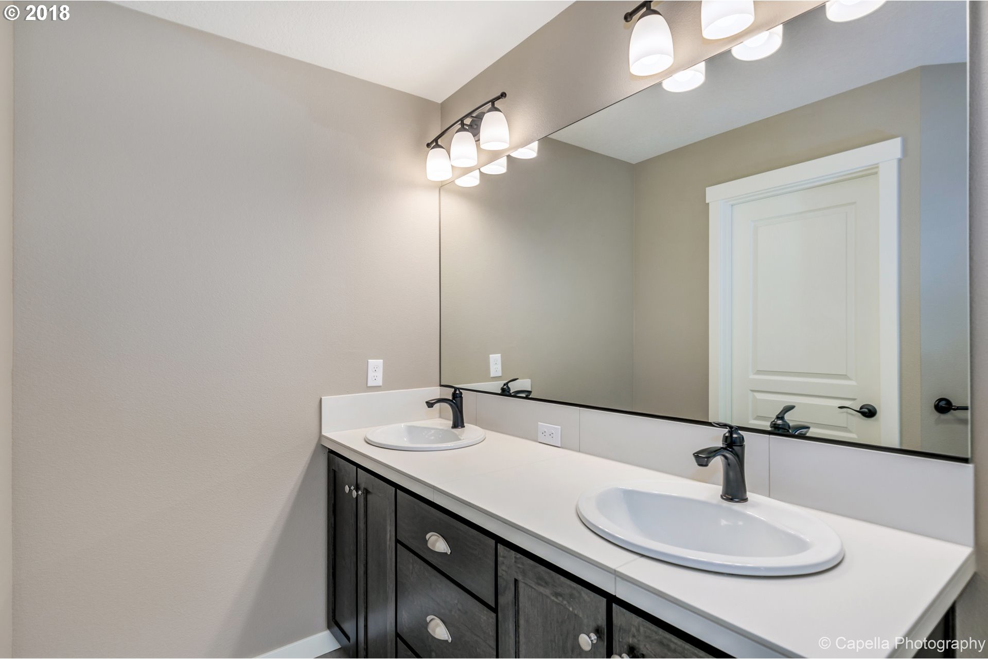 6580 Northeast Rainsong Lane Hillsboro, OR 97124 - Photo 12 of 27