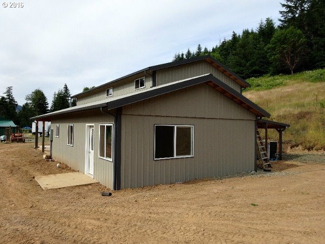 7151 Upper Olalla Road Winston, OR 97496 - Photo 3 of 32