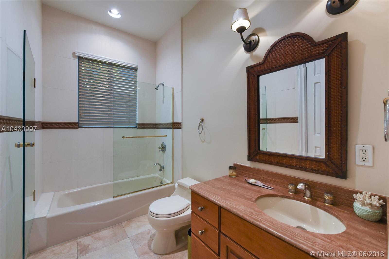 115 Hampton Lane Key Biscayne, FL 33149 - Photo 13 of 21 Gallery Image 13
