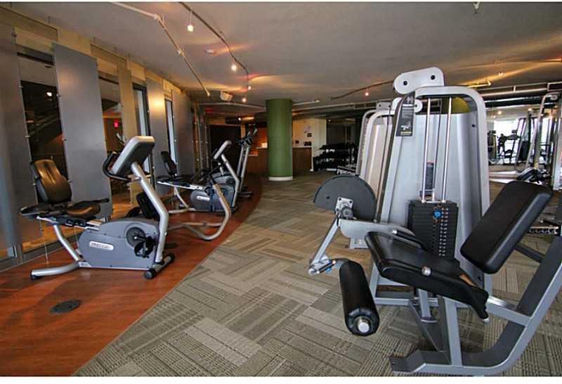 2641 North Flamingo Road, Unit 1705N Sunrise, FL 33323 - Photo 3 of 8