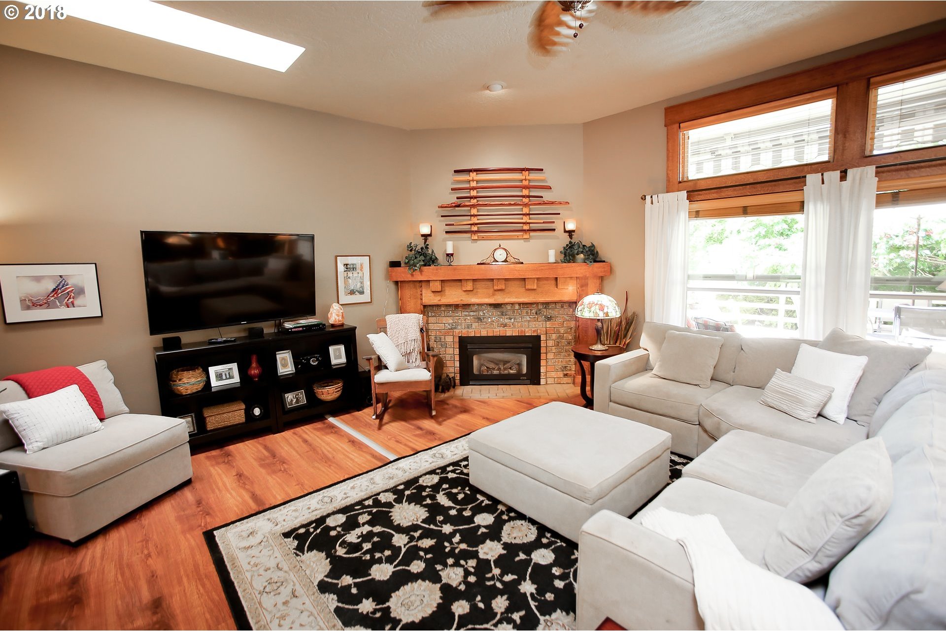 2986 Gilham Road Eugene, OR 97408 - Photo 4 of 32 Gallery Image 4
