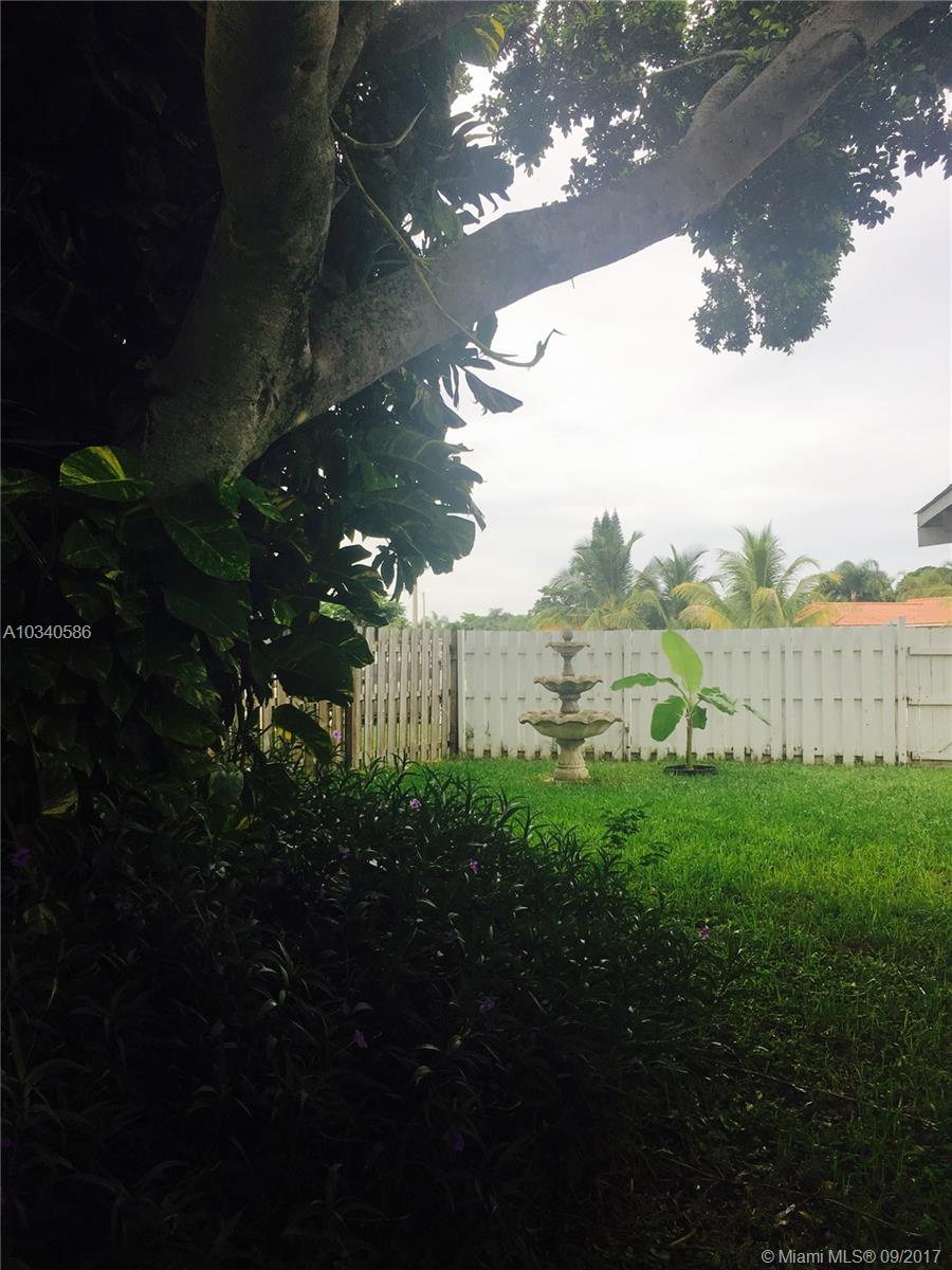 6830 Northwest 81st Street Tamarac, FL 33321 - Photo 14 of 17