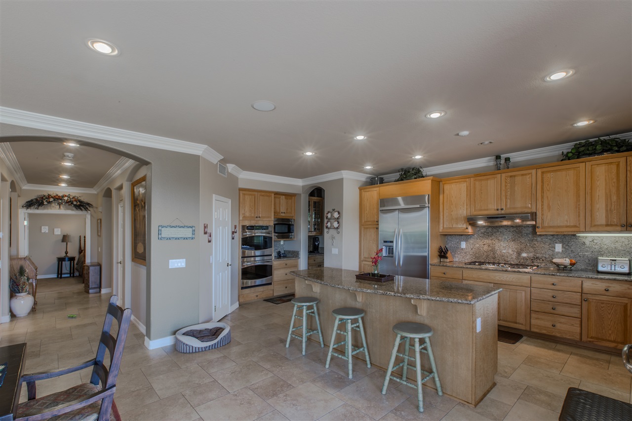 12124 Travertine Court Poway, CA 92064 - Photo 10 of 25