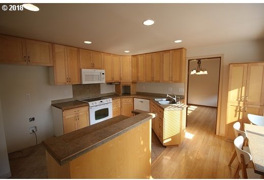 287 South 57th Place Springfield, OR 97478 - Photo 9 of 22