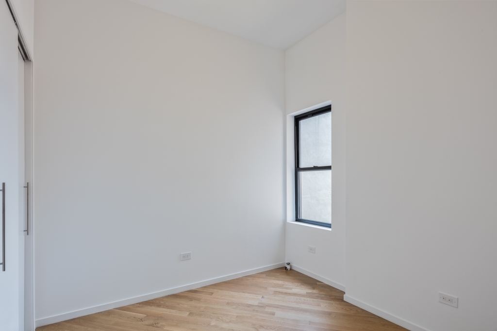 137 MacDonough Street, Unit 4L Brooklyn, NY 11216 - Photo 4 of 7