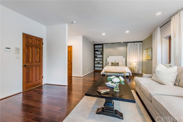 14839 Round Valley Drive Sherman Oaks, CA 91403 - Photo 16 of 43