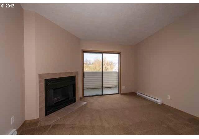 11044 Southwest Greenburg Road, Unit 323 Tigard, OR 97223 - Photo 10 of 13 Gallery Image 10