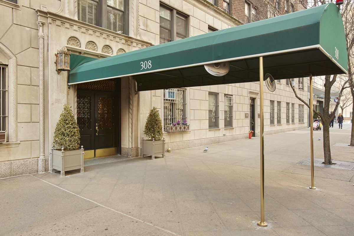 308 E 79th St, Manhattan, NY 10075 - Photo 5 of 10