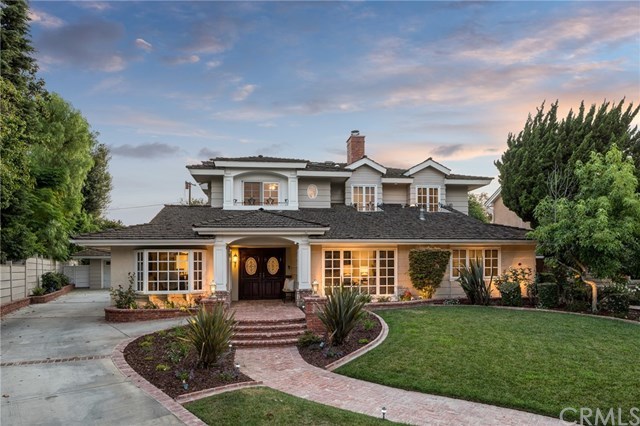 1437 La Perla Avenue Long Beach, CA 90815 - Photo 2 of 43