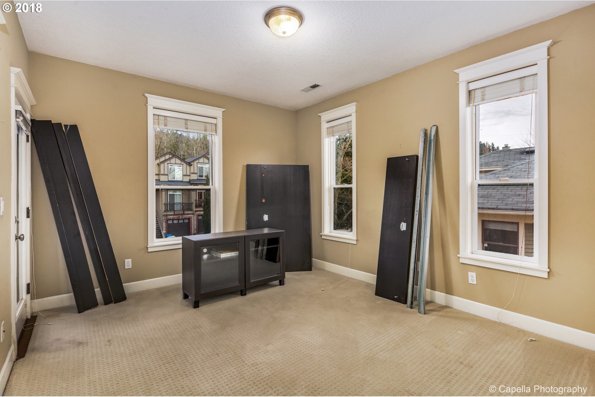 5012 Southwest View Point Terrace Portland, OR 97239 - Photo 7 of 21