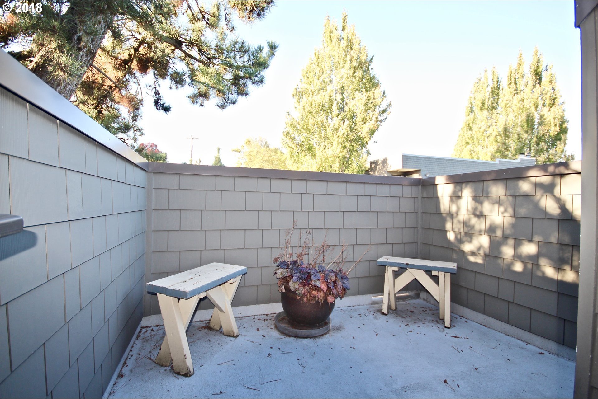 5624 South Riverside Lane, Unit 15 Portland, OR 97239 - Photo 1 of 16 Gallery Image 1