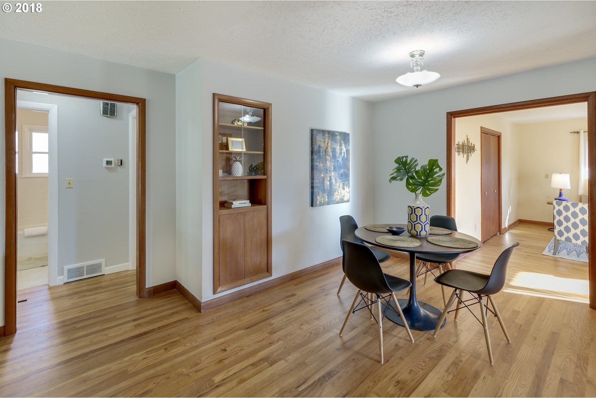 8434 Southwest 10th Avenue Portland, OR 97219 - Photo 9 of 22 Gallery Image 9