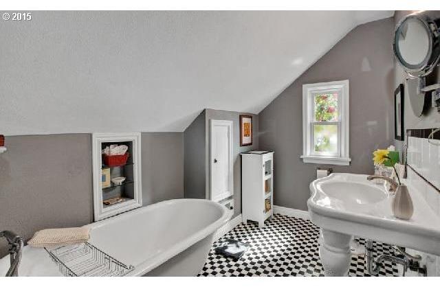 4820 Southwest Garden Home Road Portland, OR 97219 - Photo 2 of 15 Gallery Image 2