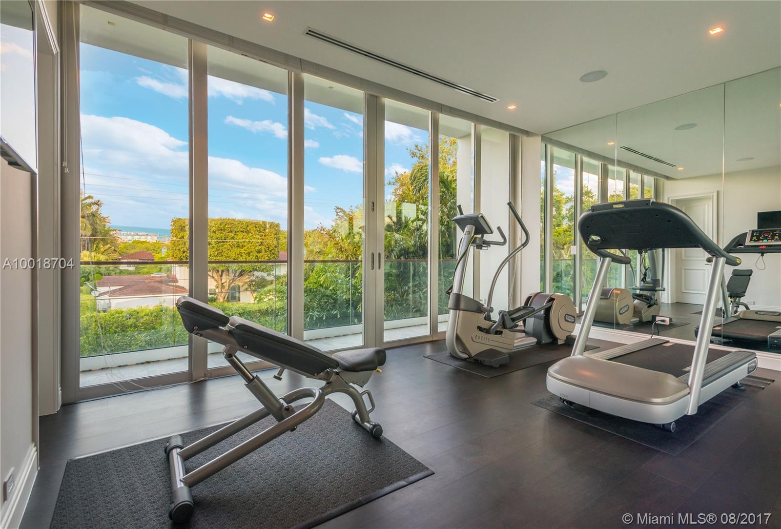 5446 North Bay Road Miami Beach, FL 33140 - Photo 16 of 35