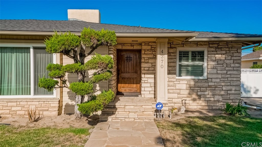 4370 Cerritos Avenue Long Beach, CA 90807 - Photo 3 of 43