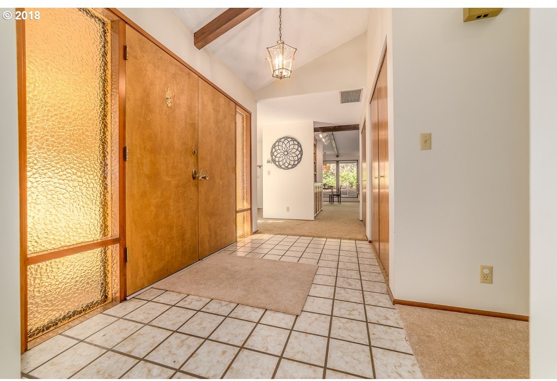 3944 South Ridge Drive Eugene, OR 97405 - Photo 6 of 32 Gallery Image 6