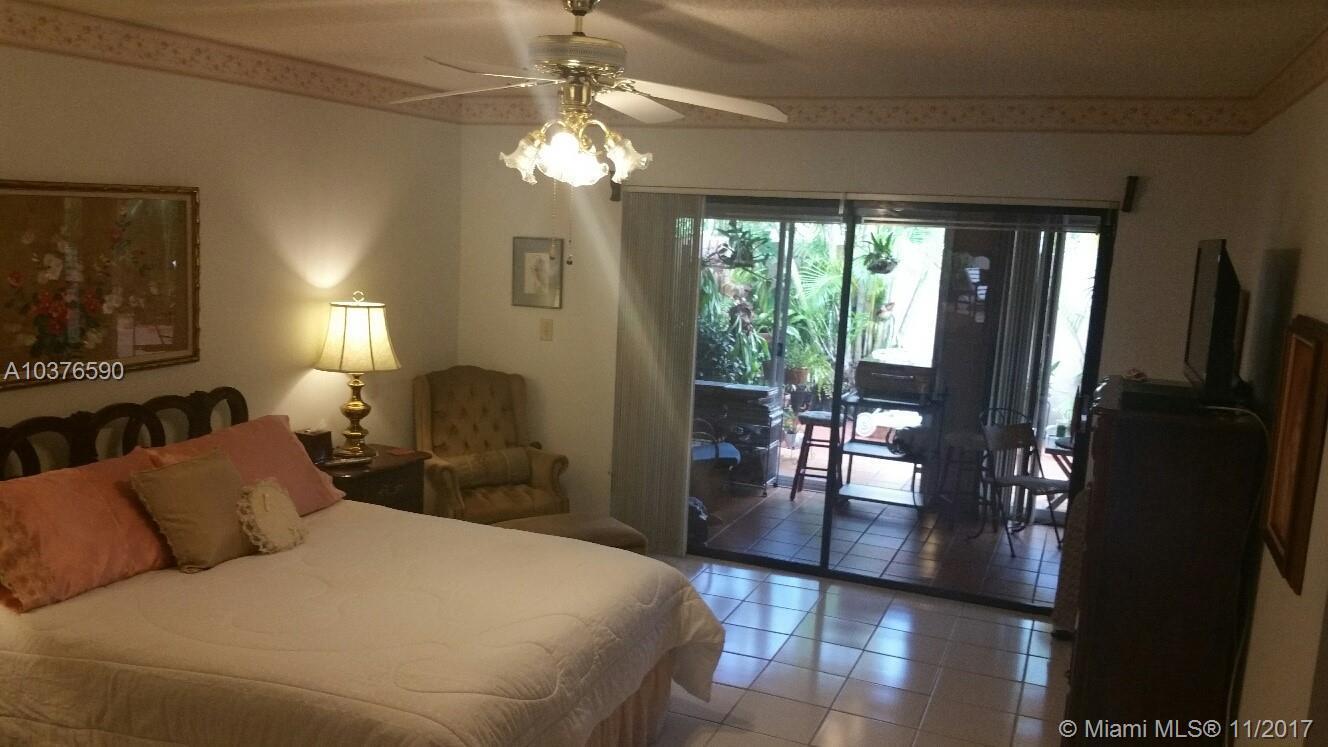 7811 Southwest 119th Road Miami, FL 33183 - Photo 10 of 20