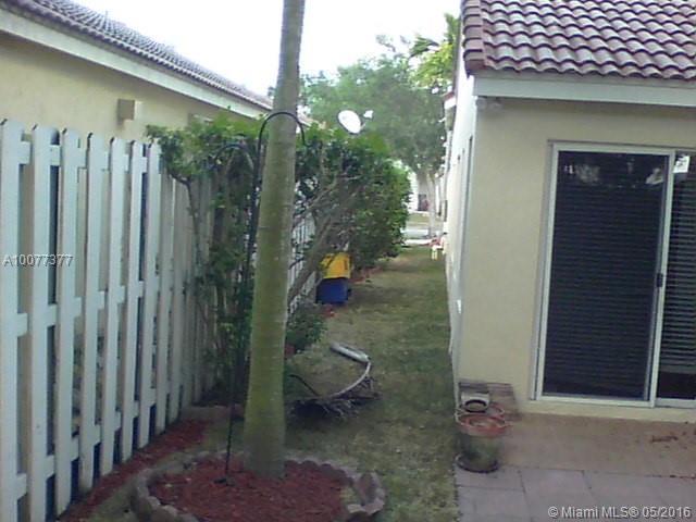 587 Talavera Road Weston, FL 33326 - Photo 8 of 21 Gallery Image 8