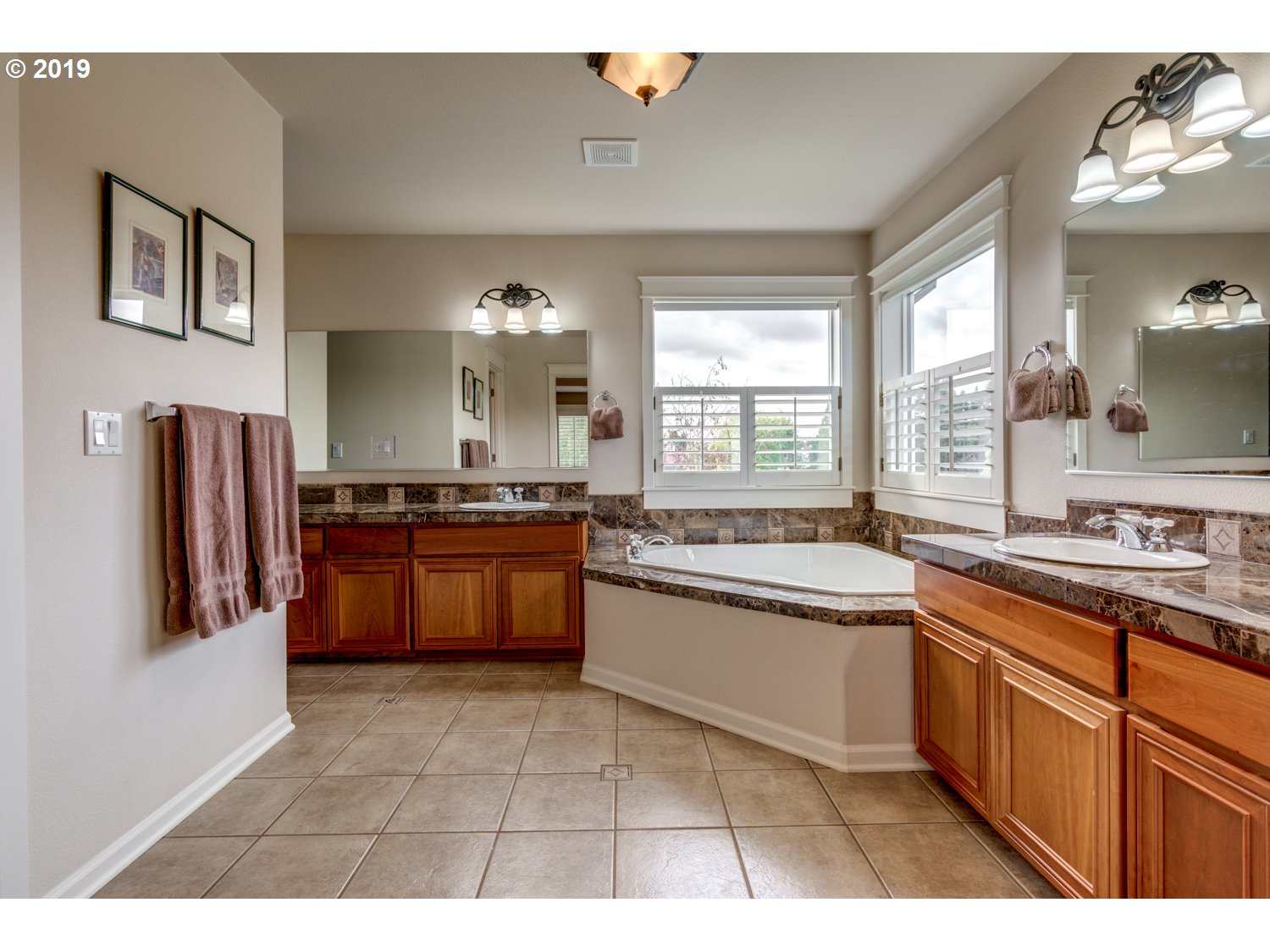 13446 Southeast Portland View Place Happy Valley, OR 97086 - Photo 3 of 30