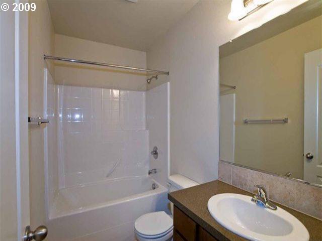 2925 Reed Avenue Woodburn, OR 97071 - Photo 12 of 16 Gallery Image 12