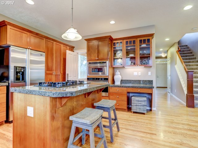 3716 Northwest Lansbrook Terrace Portland, OR 97229 - Photo 9 of 32